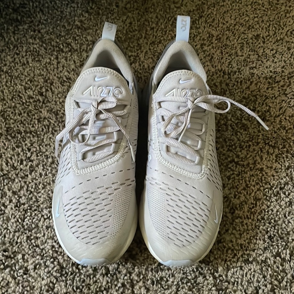 Nike 270s Running shoes